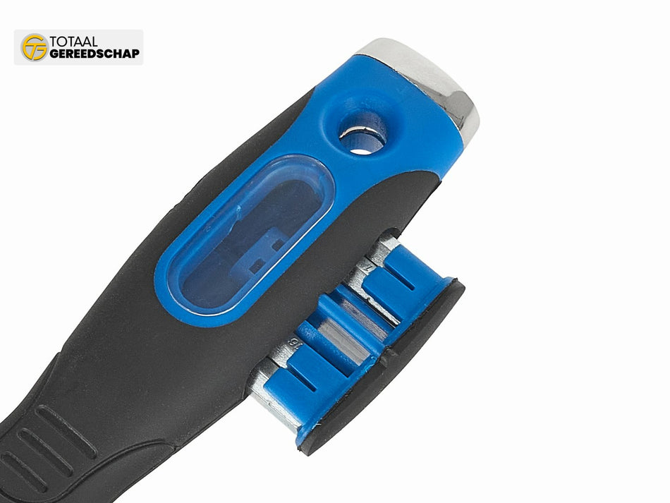 Scraper with profliled edges and with bits