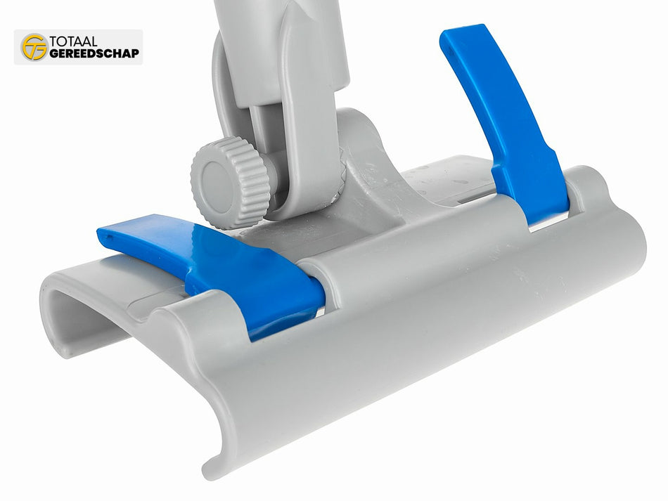 Handle for drywall smoothing blade