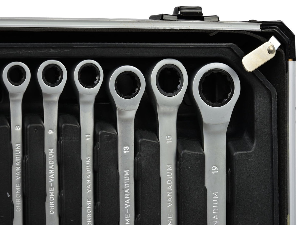Gereedschapsset met ratelwrench in aluminium koffer 187 stuks