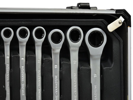 Gereedschapsset met ratelwrench in aluminium koffer 187 stuks