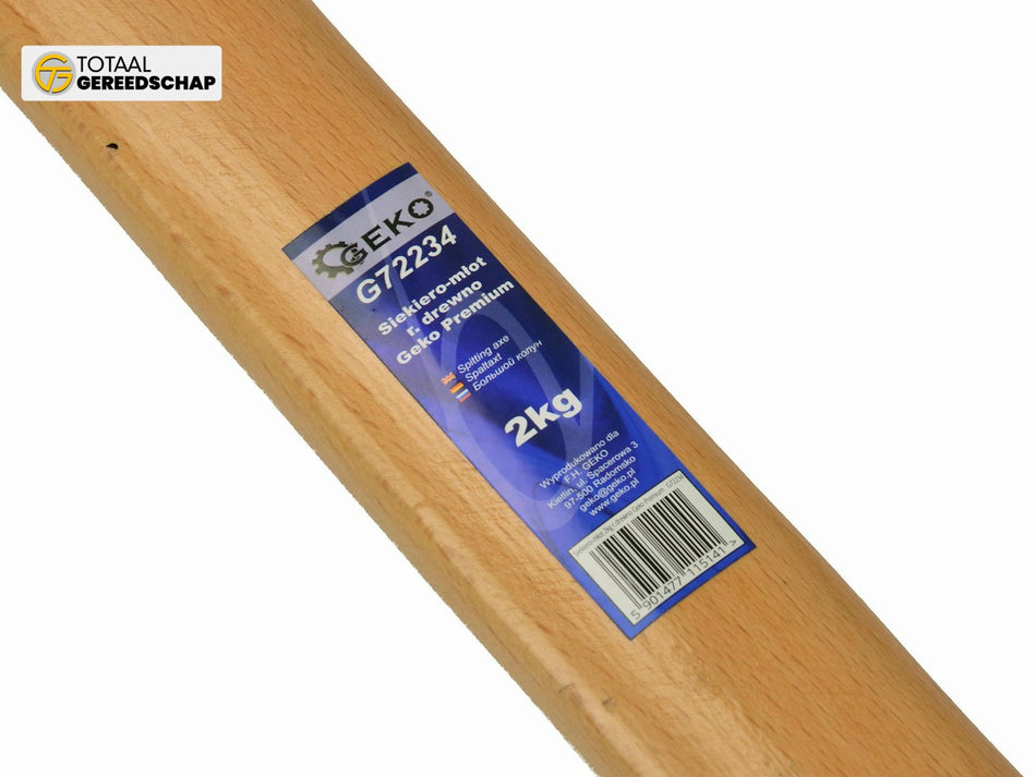 Axe with wooden handle  2000g