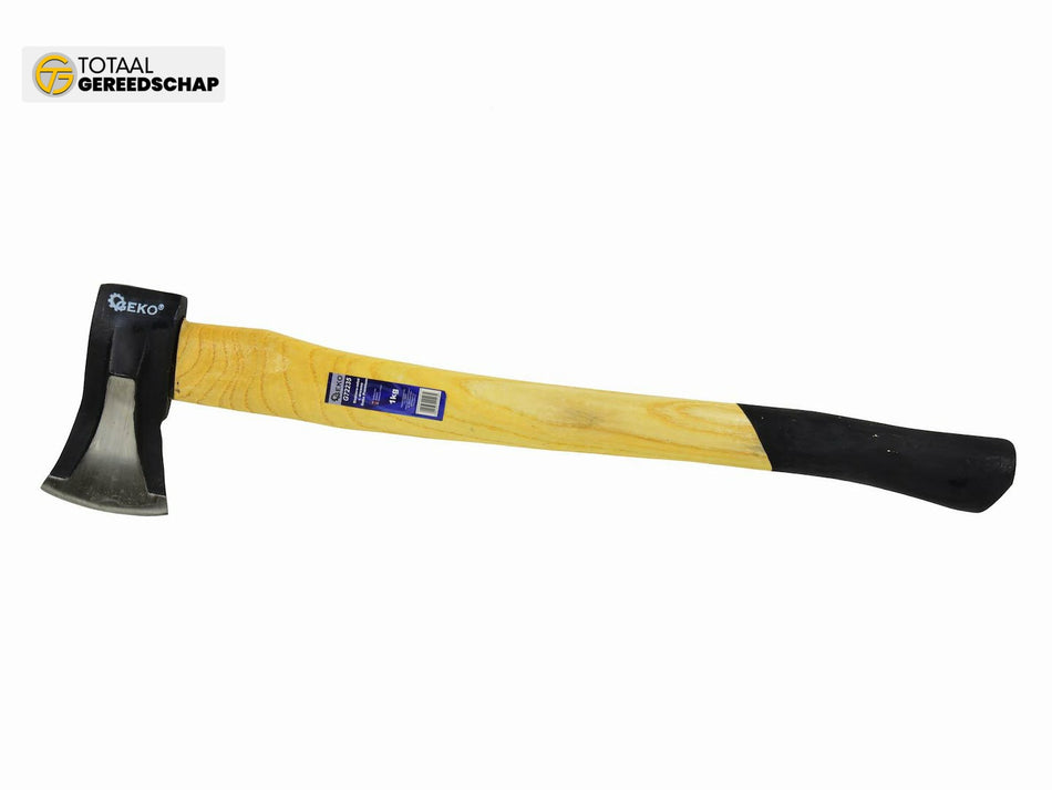 Axe with wooden handle  1000g