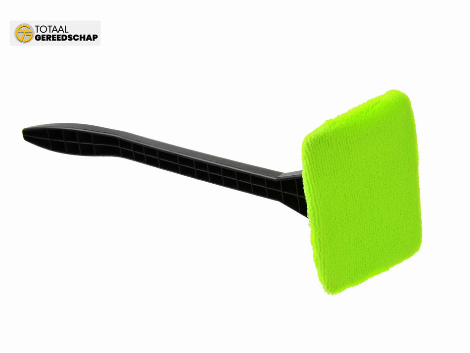 Universal brush for washing cars