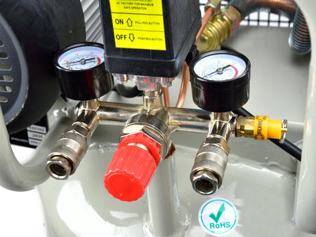 100L oliesmerende luchtcompressor verticale tank 8 bar 390 L/min