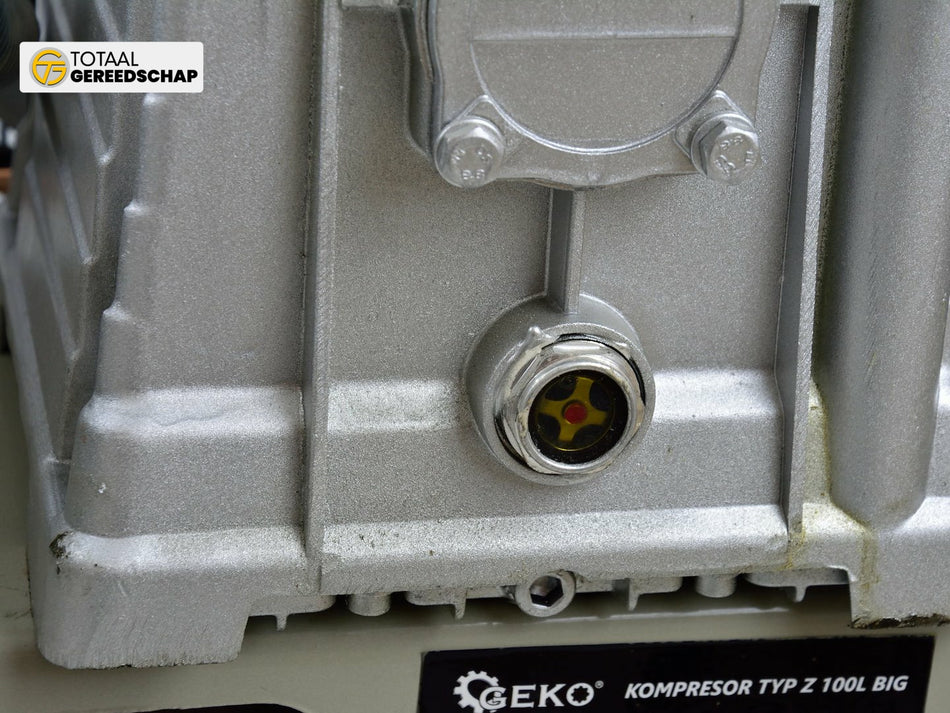 100L Oil Lubricated Air Compressor type Z 9 bar 420 L/min BIG