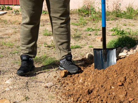 Puntige graafspade met stalen D-handvat