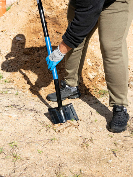 Puntige graafspade met stalen D-handvat