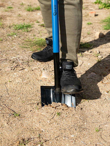 Puntige graafspade met stalen D-handvat