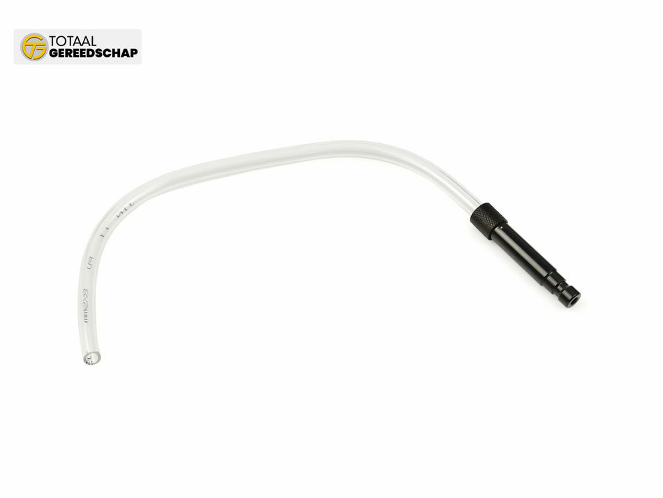 Adapter for changing oil in transmission set