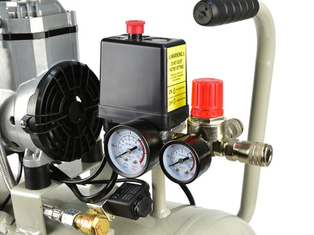 Olievrije luchtcompressor 24L 980W