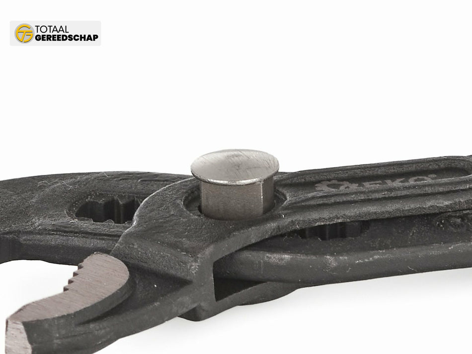 Waterpump Pliers 175mm (push button)