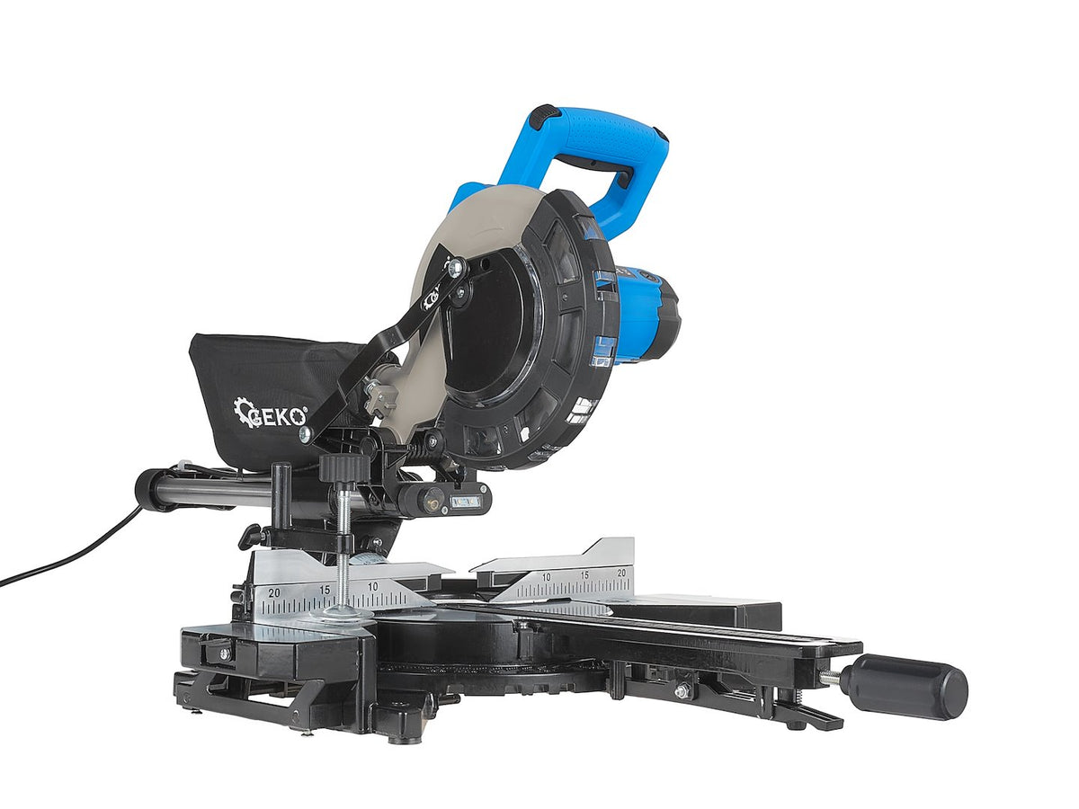 Afkortzaag 1700W 210mm