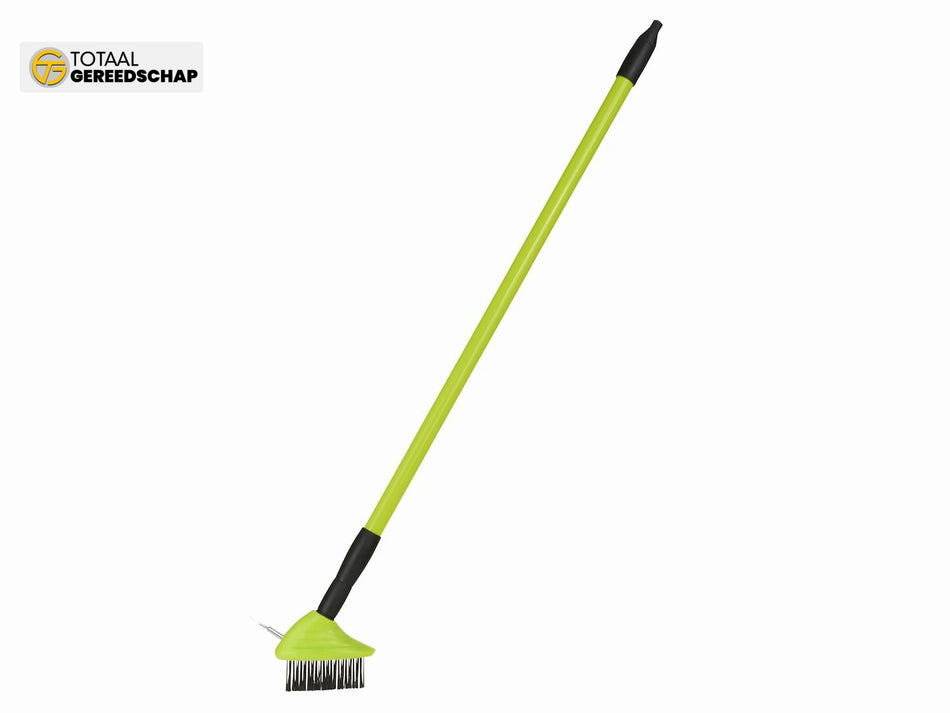 Wire brush with scraper for cobblestone paving, plastic telescopic handle