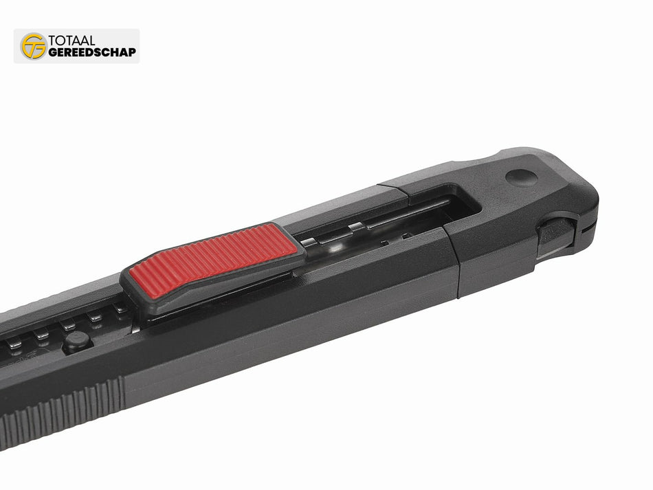 Utility knife 100x18x0.5mm SK2H TVARDY – display box